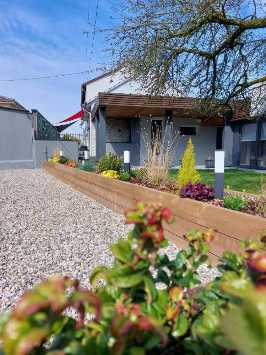Gite Au Pommier Fleuri Et Son "Appart" Independant Drusenheim Esterno foto